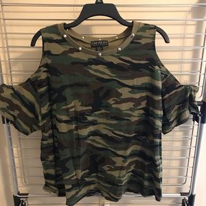 Forever 21 Camouflage top